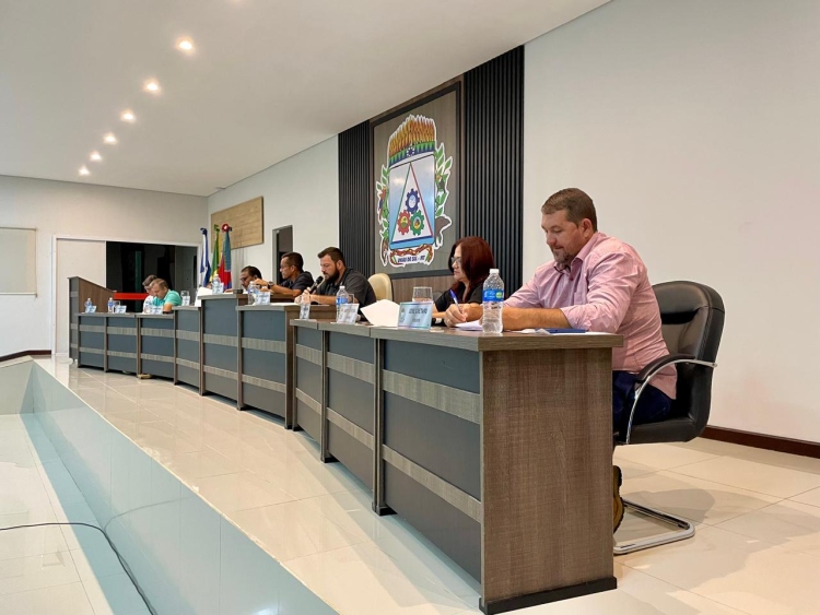 Sem mat&eacute;rias para vota&ccedil;&atilde;o, vereadores d&atilde;o parab&eacute;ns aos Trabalhadores e &agrave;s M&atilde;es. Resultado da 7&ordf; Sess&atilde;o Ordin&aacute;ria &ndash; 05/05/2025